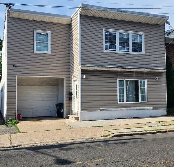 245 W Grand St #1RST — Photo 1