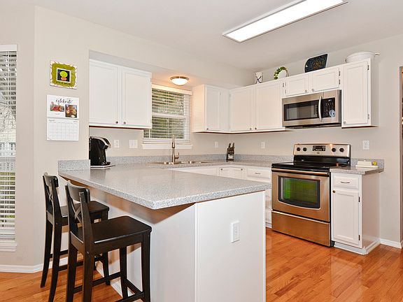2nd image of 16882 Babler View Dr
