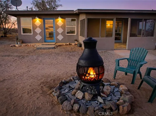 915 Dakota Ln, Landers, CA 92285