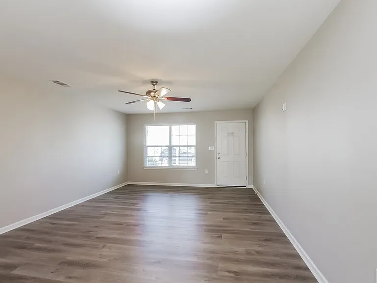 706 Waterlemon Way — Photo 4
