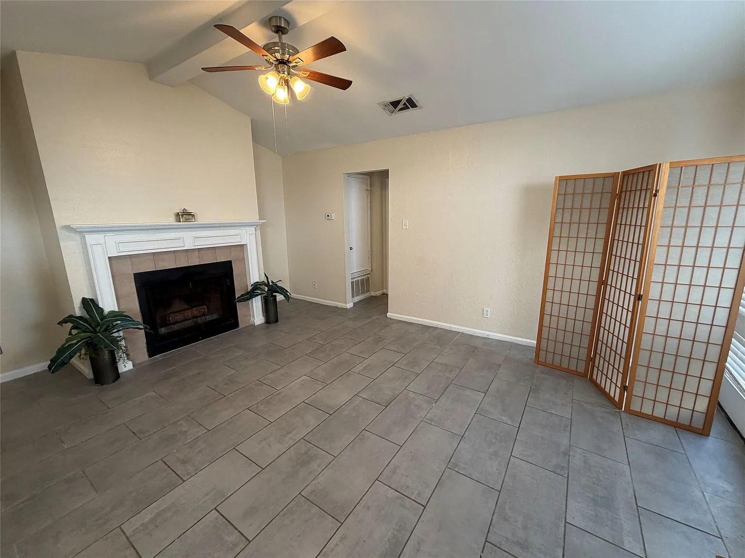 2 bed, 2.0 bath, 900 sqft, $1,495 — Photo 3