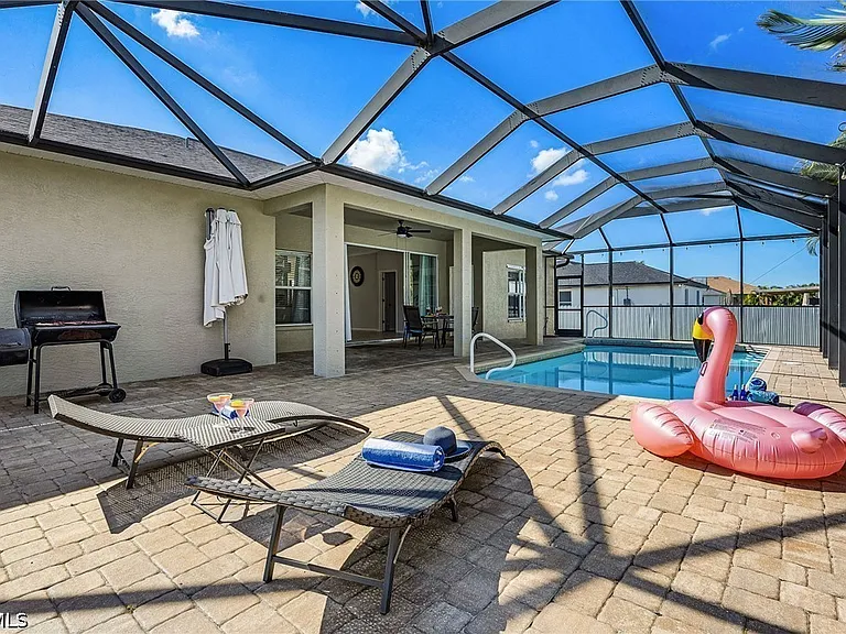 2649 SW 32nd St — Photo 29