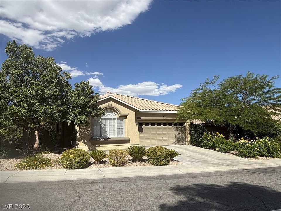 1st image of 328 Autumn Palace Ct