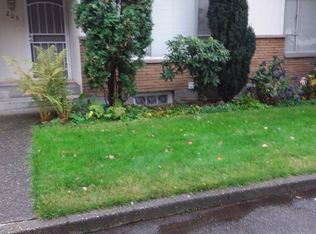 203 N 104th St, Seattle, WA 98133