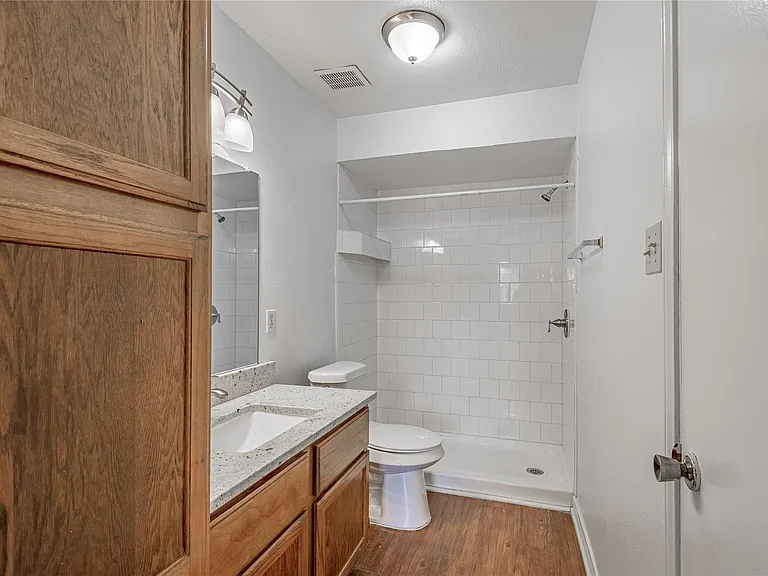 2402 Sycamore Ave #E1 — Photo 22