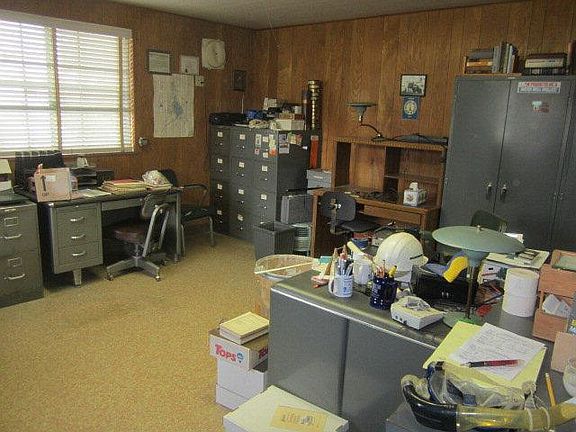 5th image of 8 Crandall Ln