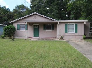 4511 Versailles Dr, Pensacola, FL 32505