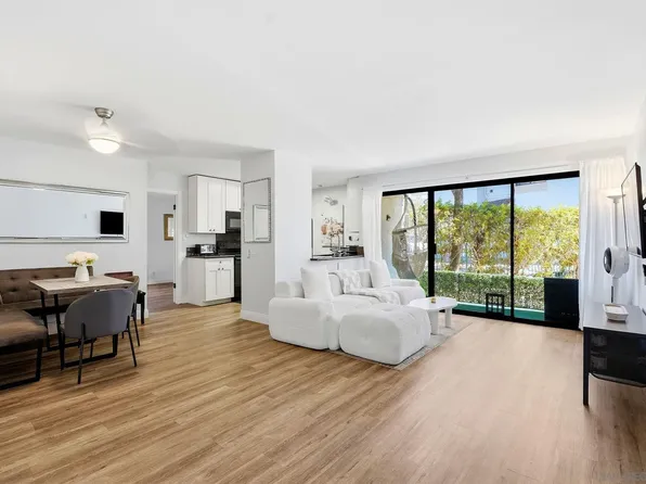 8324 Regents Rd Unit 1M, San Diego, CA 92122