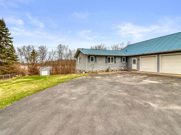 21494 Coaley Bay Dr, Detroit Lakes, MN 56501