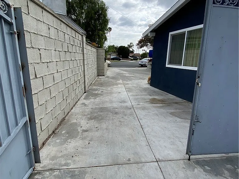 1653 W Chateau Pl #B — Photo 21
