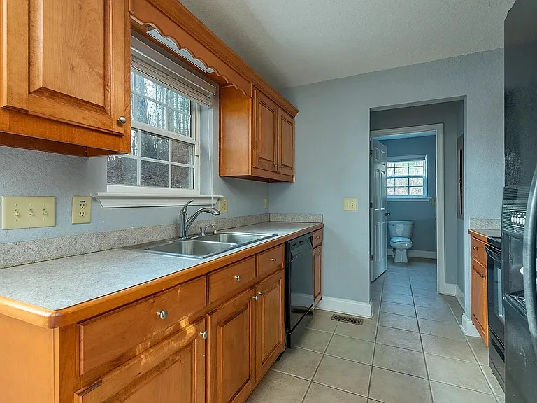 781 Parker Farm Rd — Photo 10