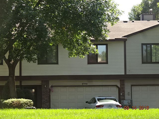 2nd image of 8819 Maplebrook Ct N