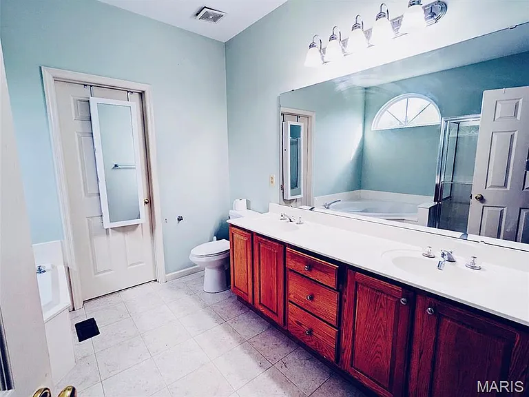 426 Remington Place Dr — Photo 13