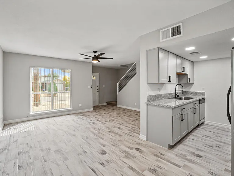 12115 Royal Woods Dr — Photo 8