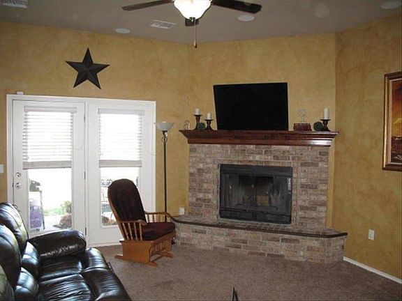 3rd image of 2109 Savoy Dr
