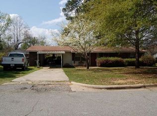 817 Ross St, Perry, GA 31069