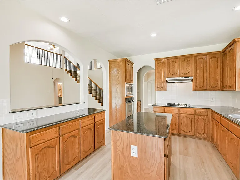 11918 Mariposa Canyon Dr — Photo 16