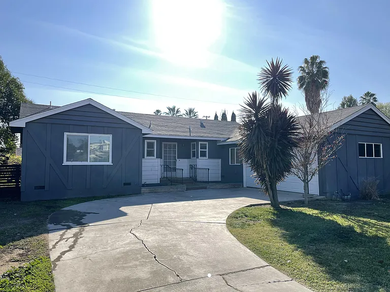 2634 Balfour Ave — Photo 37