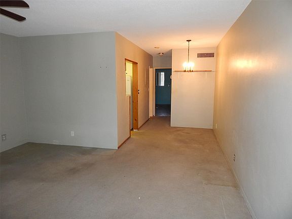 5th image of 2170 NE 51st Court #B28