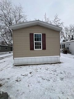 5th image of 6027 Lake Dr #109