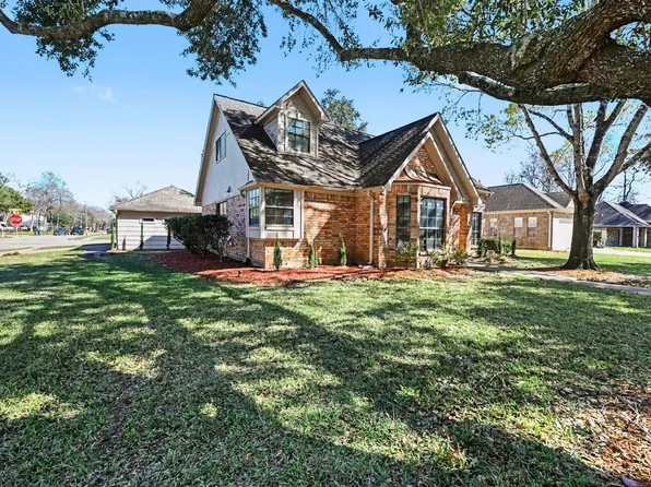 930 Bent Creek Ct, Richmond, TX 77406