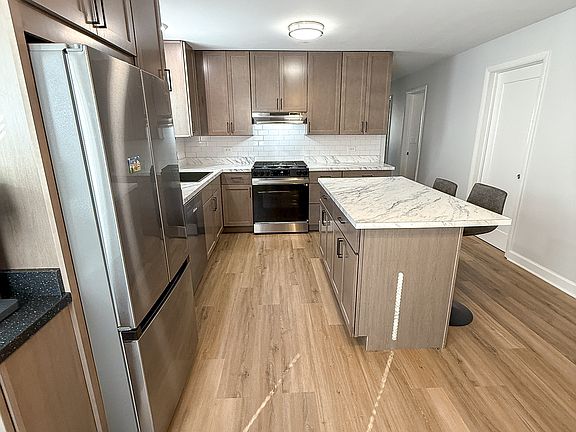 3rd image of 6059 W Higgins Ave APT 1