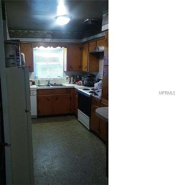 2nd image of 2402 N Hastings St