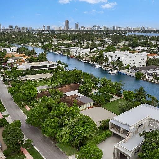 1st image of 900 S Shore Dr #900