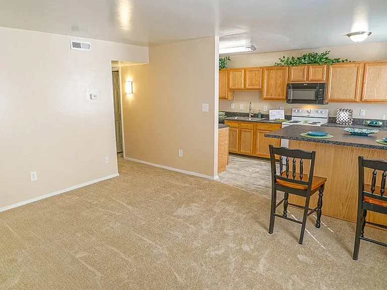 Mariners Green Apartments — Photo 19