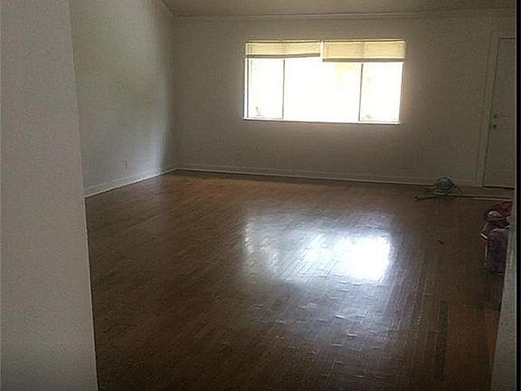 4th image of 19407 Quiet Brook Dr