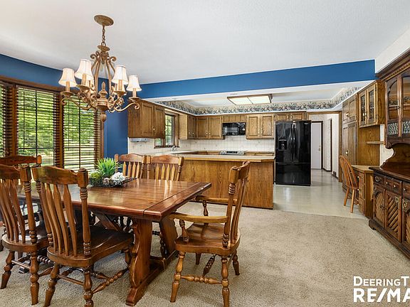 3rd image of 6025 Blythefield Ave NE