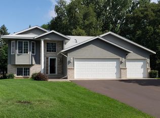 413 Cedarwood Ct, Waite Park, MN 56387