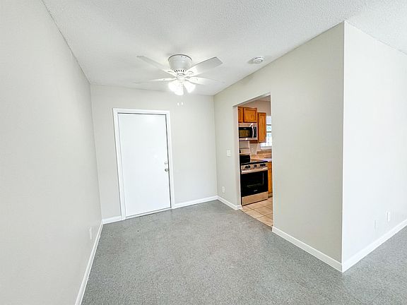 4th image of 1500 Forest Hill Blvd #5