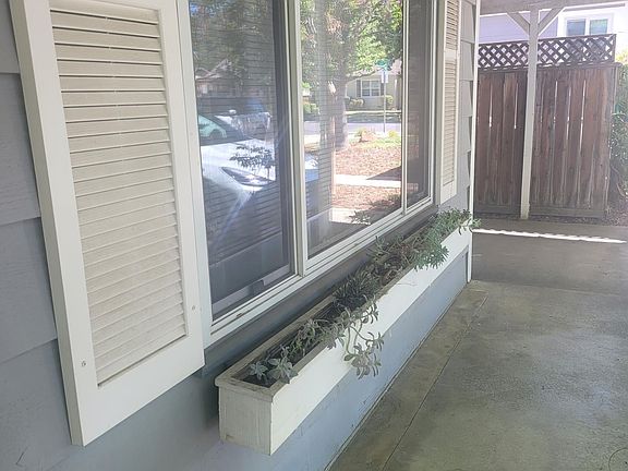 3rd image of 2625 54th St