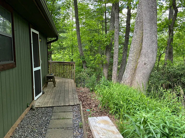 13 Wood Robin Ln — Photo 3