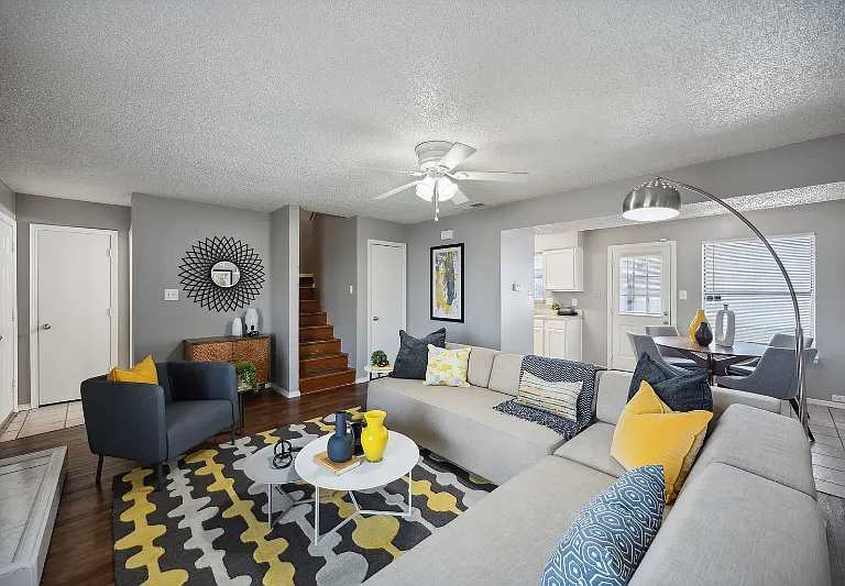 4038 Walnut Park Cir — Photo 2