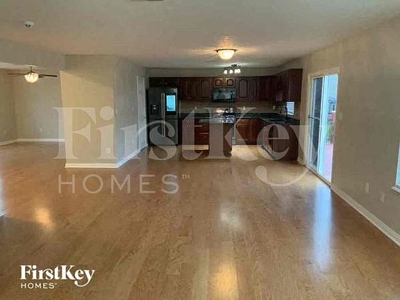 5th image of 8145 Lawrence Woods Pl