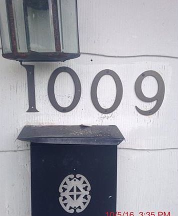 2nd image of 1009 Crafton Ln