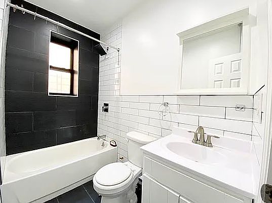 5th image of 2337 Andrews Ave N #3C