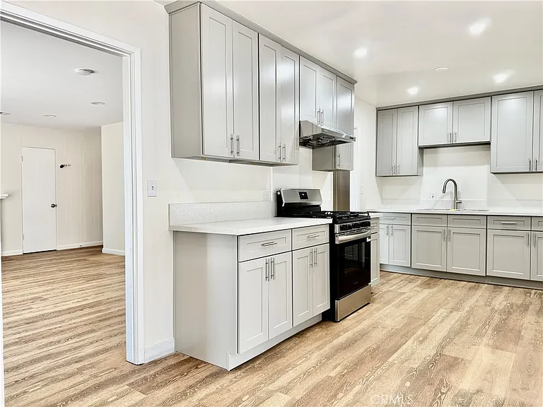 1906 W Kenoak Dr — Photo 6