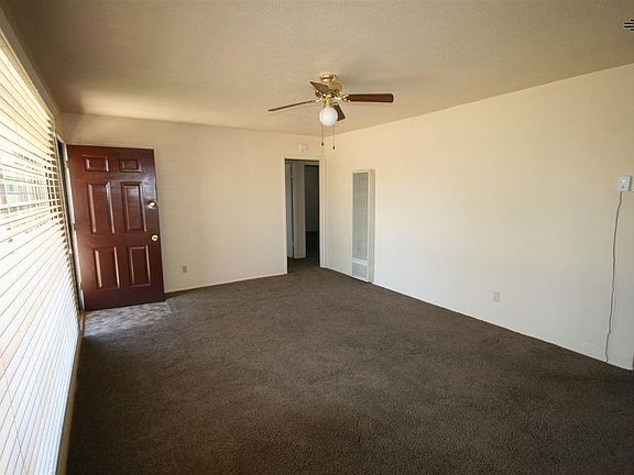 4th image of 3116 N Main St