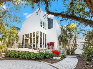 5235 Siesta Cove Dr, Sarasota, FL 34242