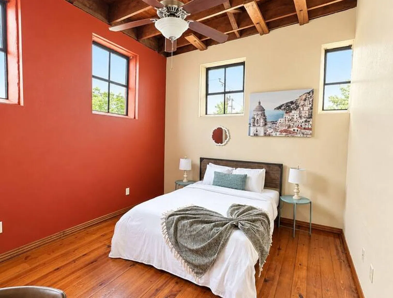 2 bed, 1.0 bath, $2,423 — Photo 4