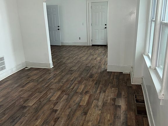 5th image of 431 Hollenbeck St
