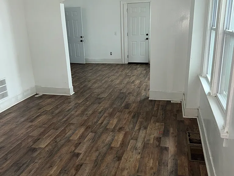 431 Hollenbeck St — Photo 5