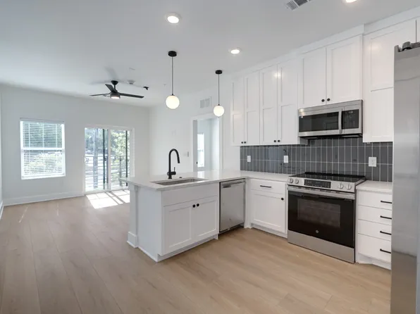 3000 Duval St, Austin, TX