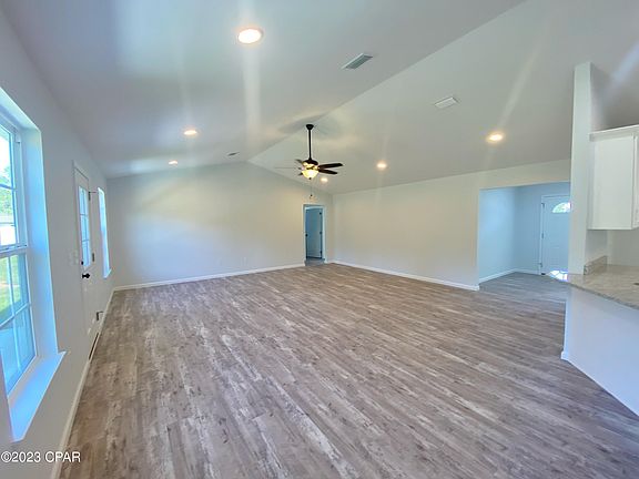 4th image of 4658 Sheffield Dr