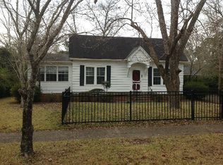 33 W Liberty St, Mc Rae, GA 31055