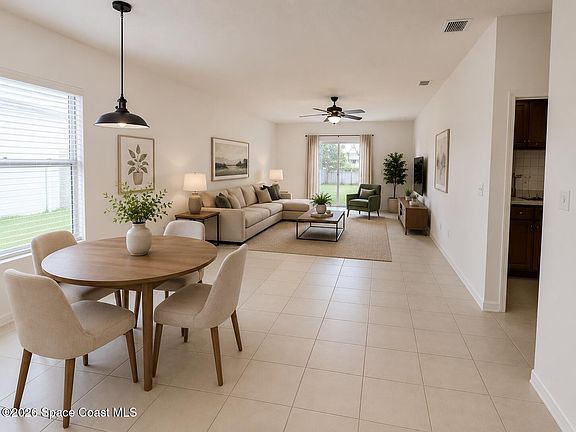 4th image of 906 Shaw Cir