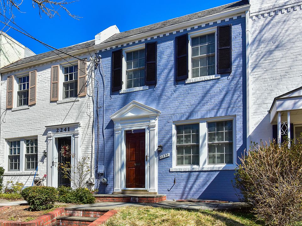 2nd image of 2239 Observatory Pl NW